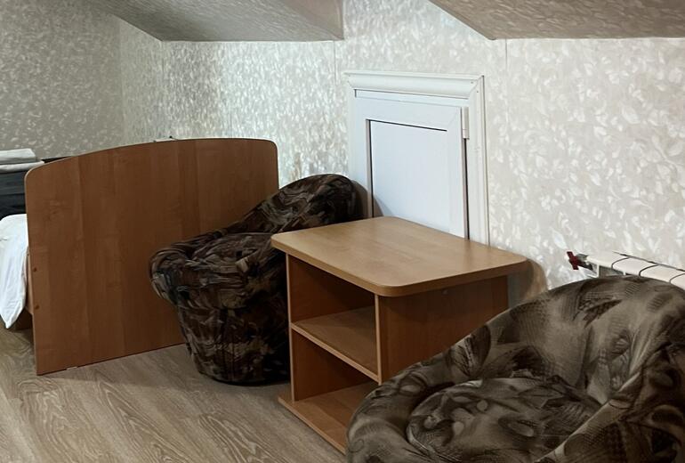 Стандартный четырёхместный номер с отдельными кроватями